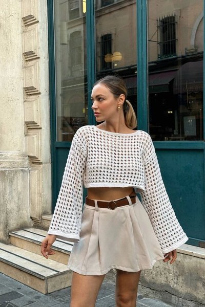 Creamy White Design Knit Crop