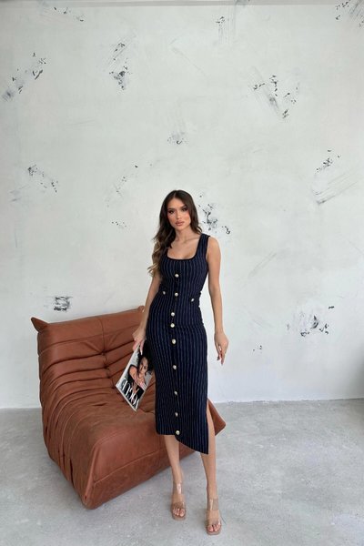 Lacivert Midi Askılı Kare Yaka Düğmeli Yırtmaçlı Elbise