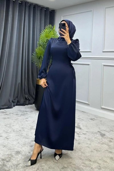 Lacivert Saten Kumaş Yandan Bağlamalı Model Tesettür Abiye Elbise