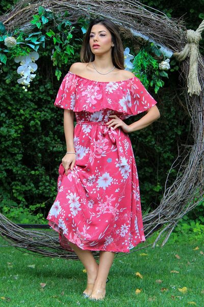 فستان شيفون بأكمام ميدي فوشيا بتفاصيل ربط وياقة مادونا بلون نار جيجي