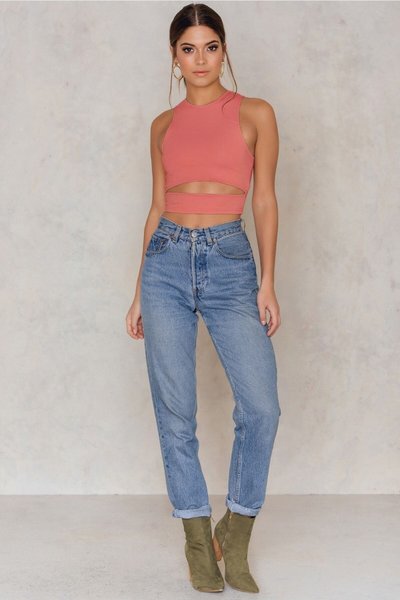 Pembe Bodycon Cutout Göbek Dekolteli Tarz Crop Top Bluz