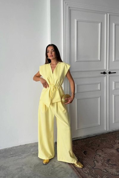 Yellow Jacket and Pants Tie-Up Two-Piece Set