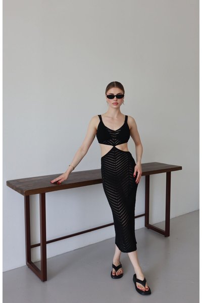 Siyah Askılı Sırt Ve Bel Dekolteli Plaj Elbisesi