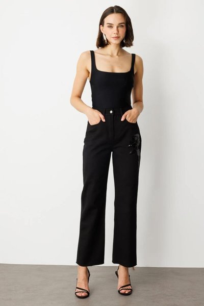 Siyah Pul Çiçek İşlemeli Kot Pantolon