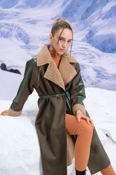 معطف لامين مبطن من الداخل من جلد الشامواه الأخضر