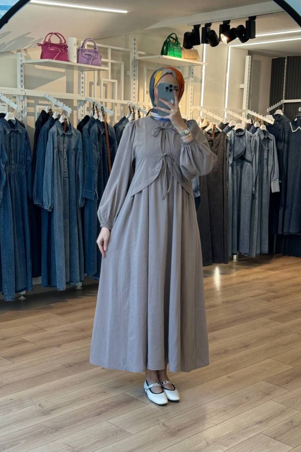 Bej Önden Kurdale Bağlamalı İnce Modal Kumaş Tesettür Elbise - OlaLady