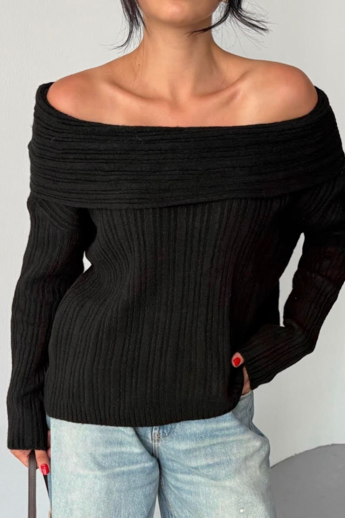 كنزة تريكو سوداء سميكة بياقة مادونا - İLKCET MODA