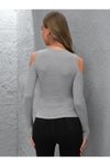 Açık Gri Uzun Kollu Bisiklet Yaka Omuz Dekolteli Kaşkorse Esnek Bluz