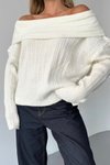 Beyaz Kalın Madonna Yaka Triko Kazak