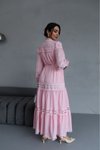 Pembe Uzun Kuşaklı Hakim Yaka Elbise