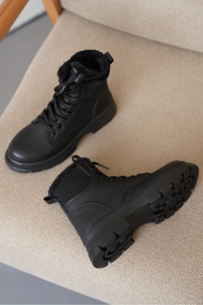 بوت وبوتيه شتوي أسود مقاوم للبرد