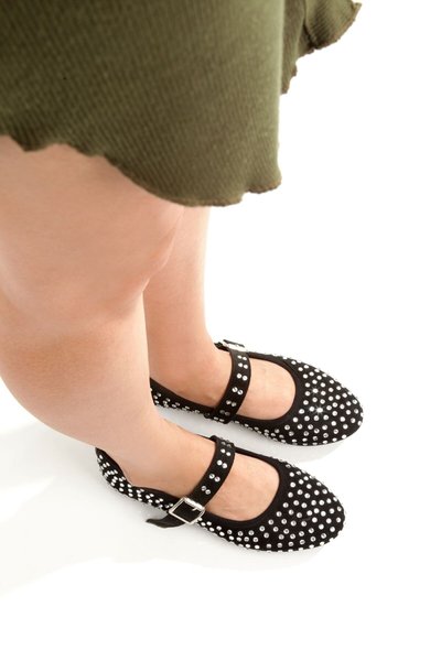 Siyah Süet Yaprak Yuvarlak Burunlu Ortapedik Taşlı Baretli Düz Tabanlı Babet