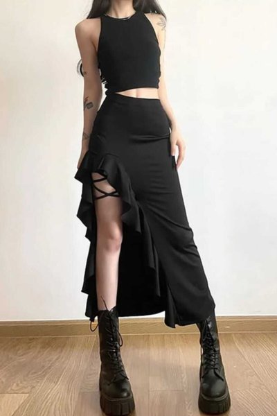 Siyah Uzun Etnik Volanlı Tek Bacak Yırtmaçlı Balık Model Fırfırlı Maksi Gotik Tarz Etek