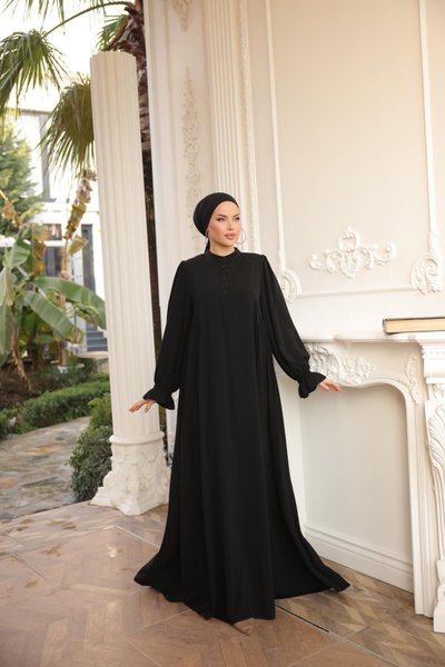 Siyah Yarım Pat Yandan Büzgülü Tesettür Elbise