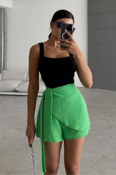 Yeşil Mini Keten Bağlama Detaylı Yüksek Bel Slim Fermuarlı Şık Trend Yazlık Şort Etek