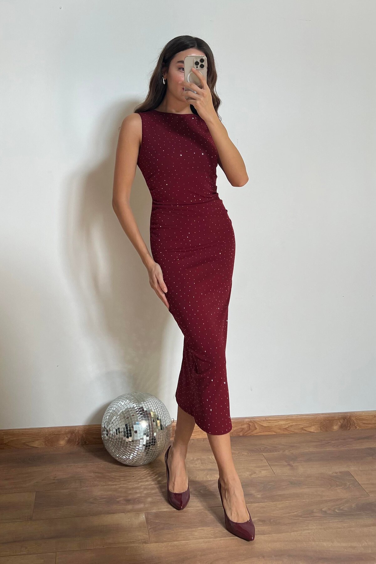 Burgundy Midi Sleeveless Draped Stone Embellished Evening Dress - MOZENA