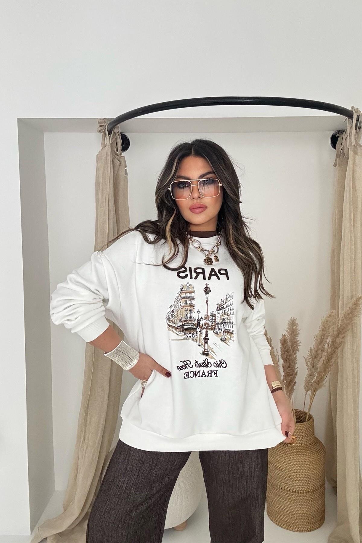 Ekru İşlemeli Paris Sweatshirt - Sohotique By P