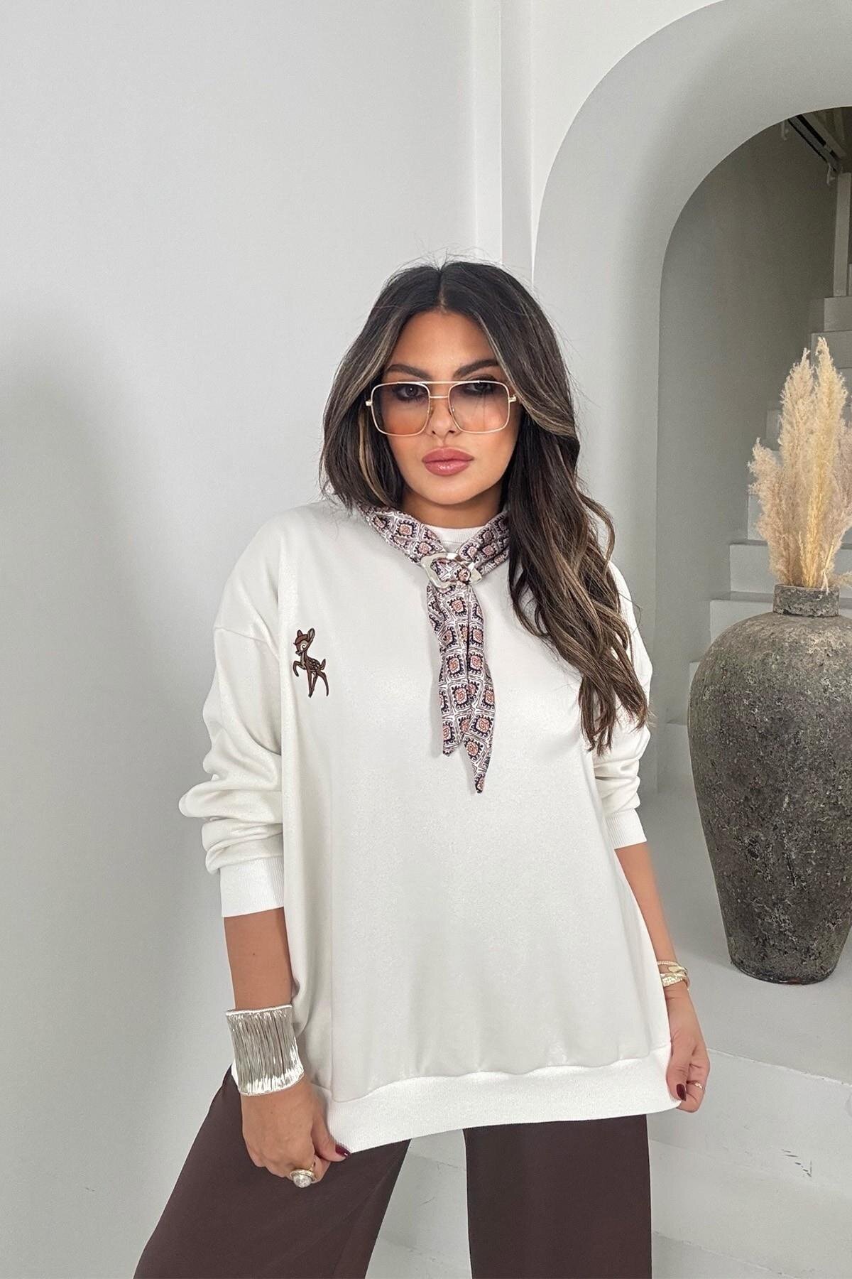 Ekru Yakası Şal Detaylı Twst Model Sweatshirt - Sohotique By P