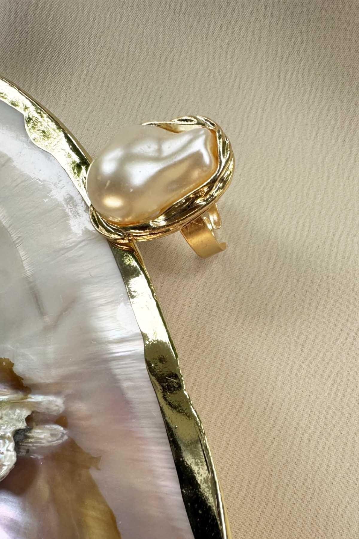خاتم اللؤلؤ الذهبي الروحي - Byp Atelier
