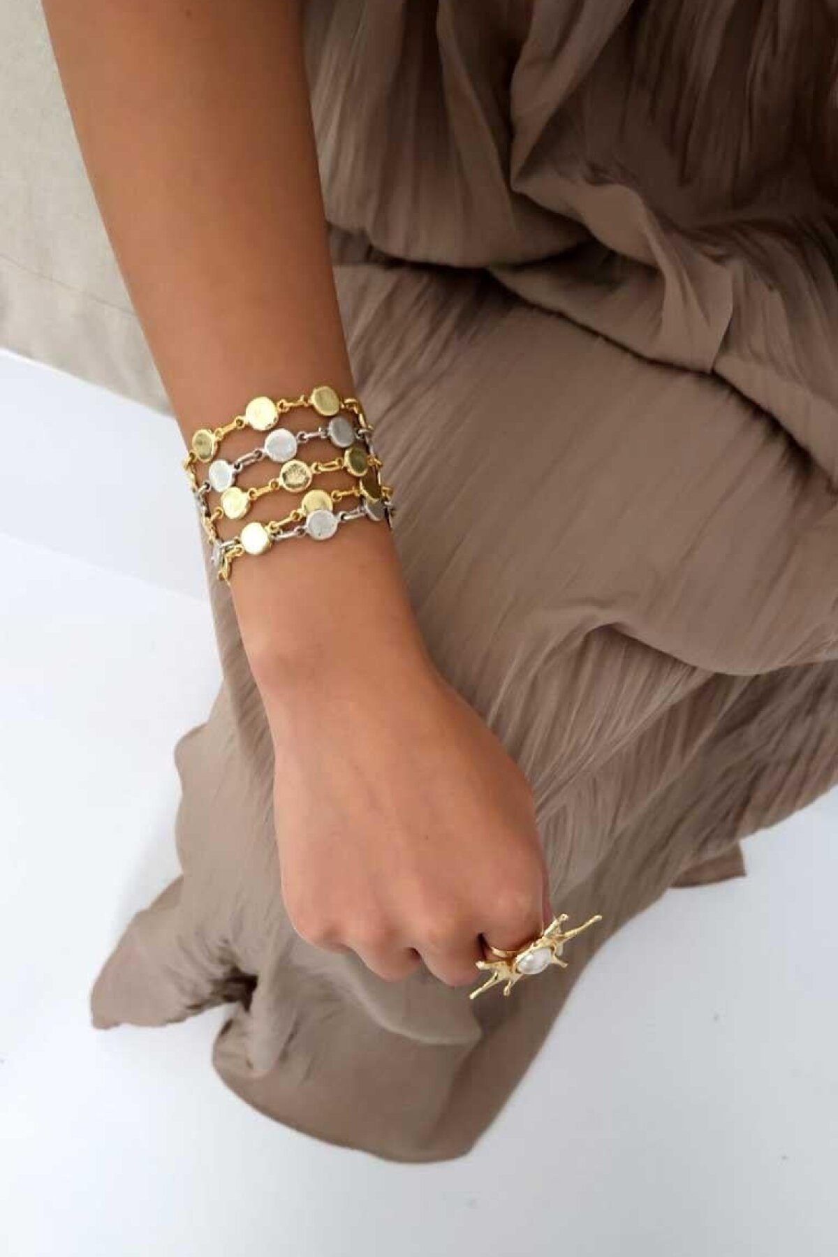 سوار آثار الزمن المتعدد الذهبي - Byp Atelier