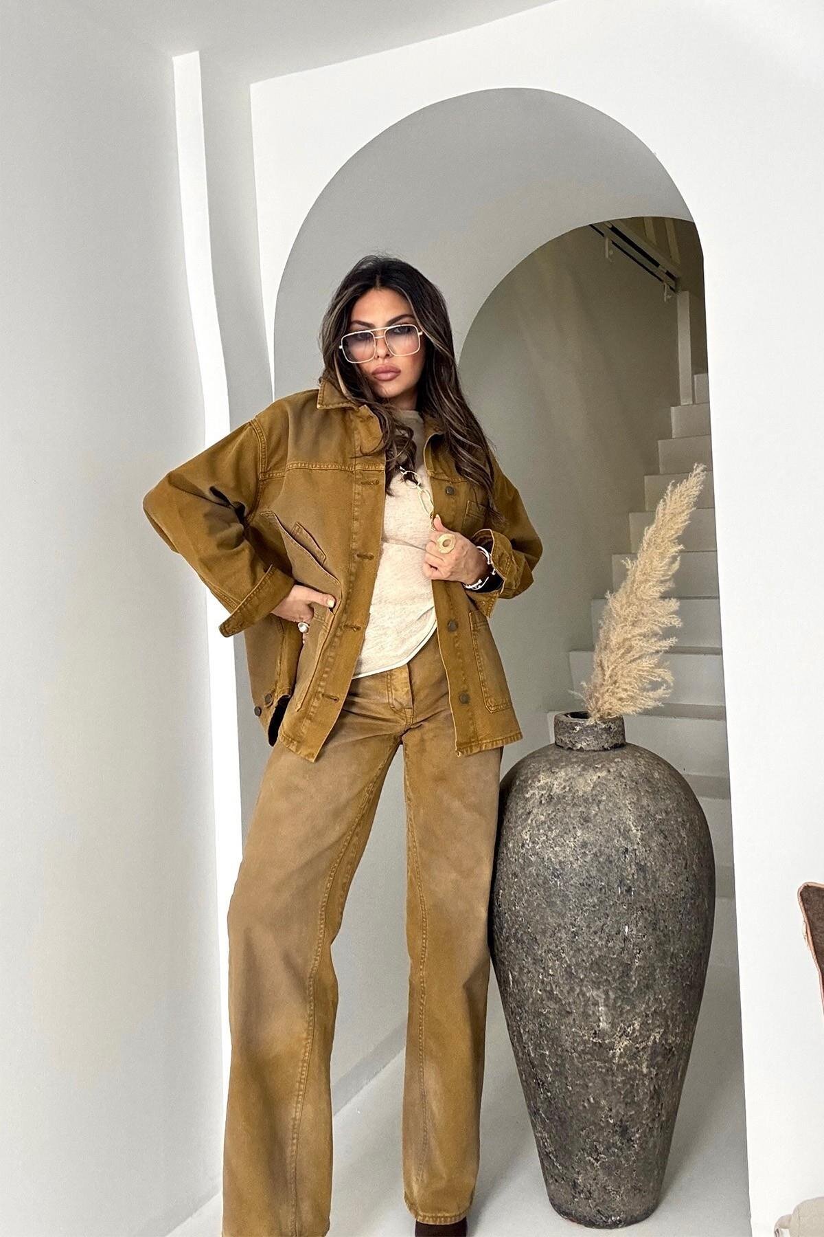 طقم جينز ثنائي مغسول موديل Zr بلون الخردل - Sohotique By P