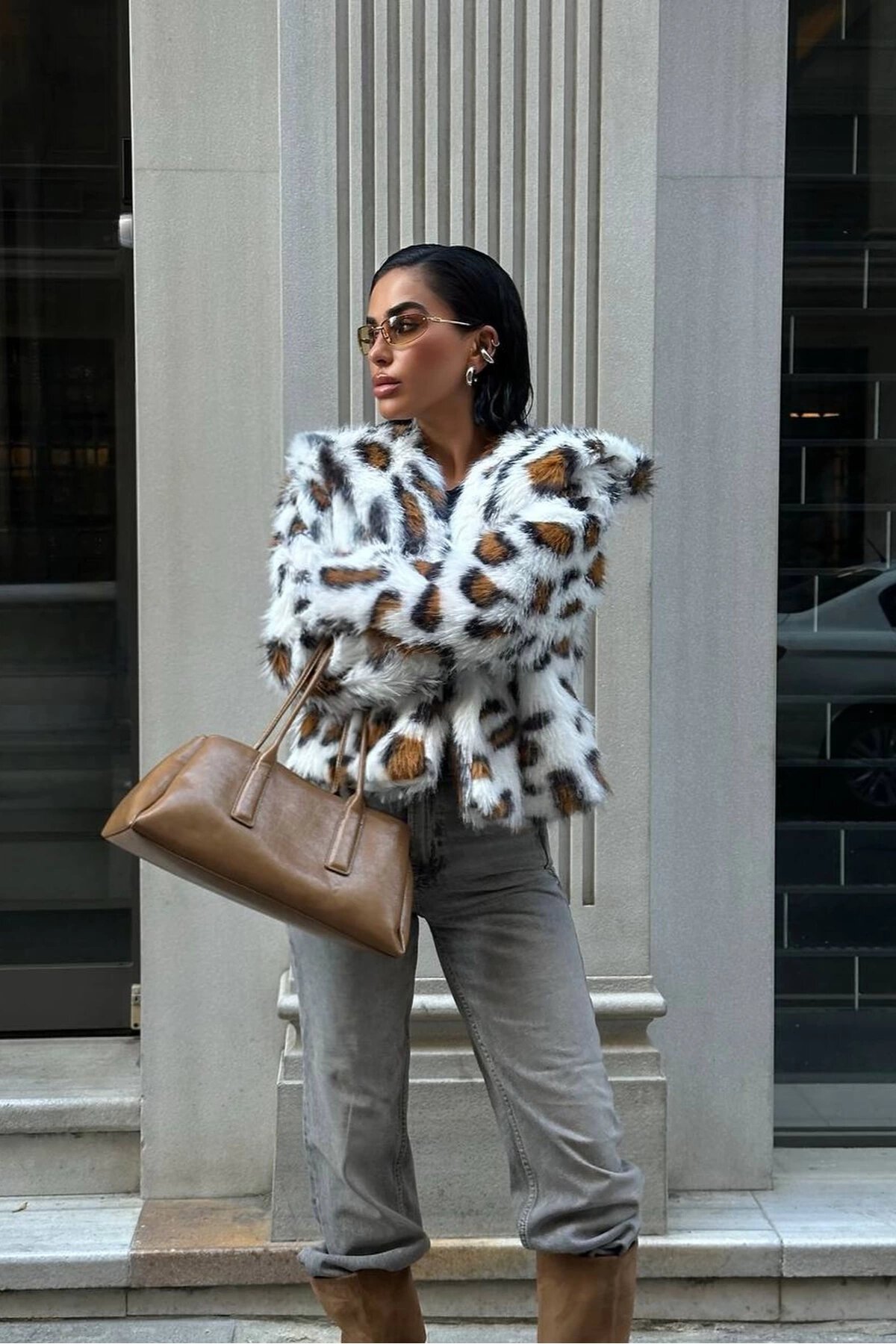 Premium White Fur Jacket with Brown Leopard Print Collar - VİSKALİ