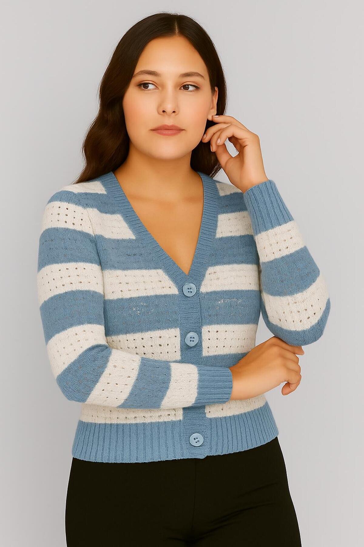 Blue Button-Front Bi-Color Knitted Cardigan - SFG Life Moda