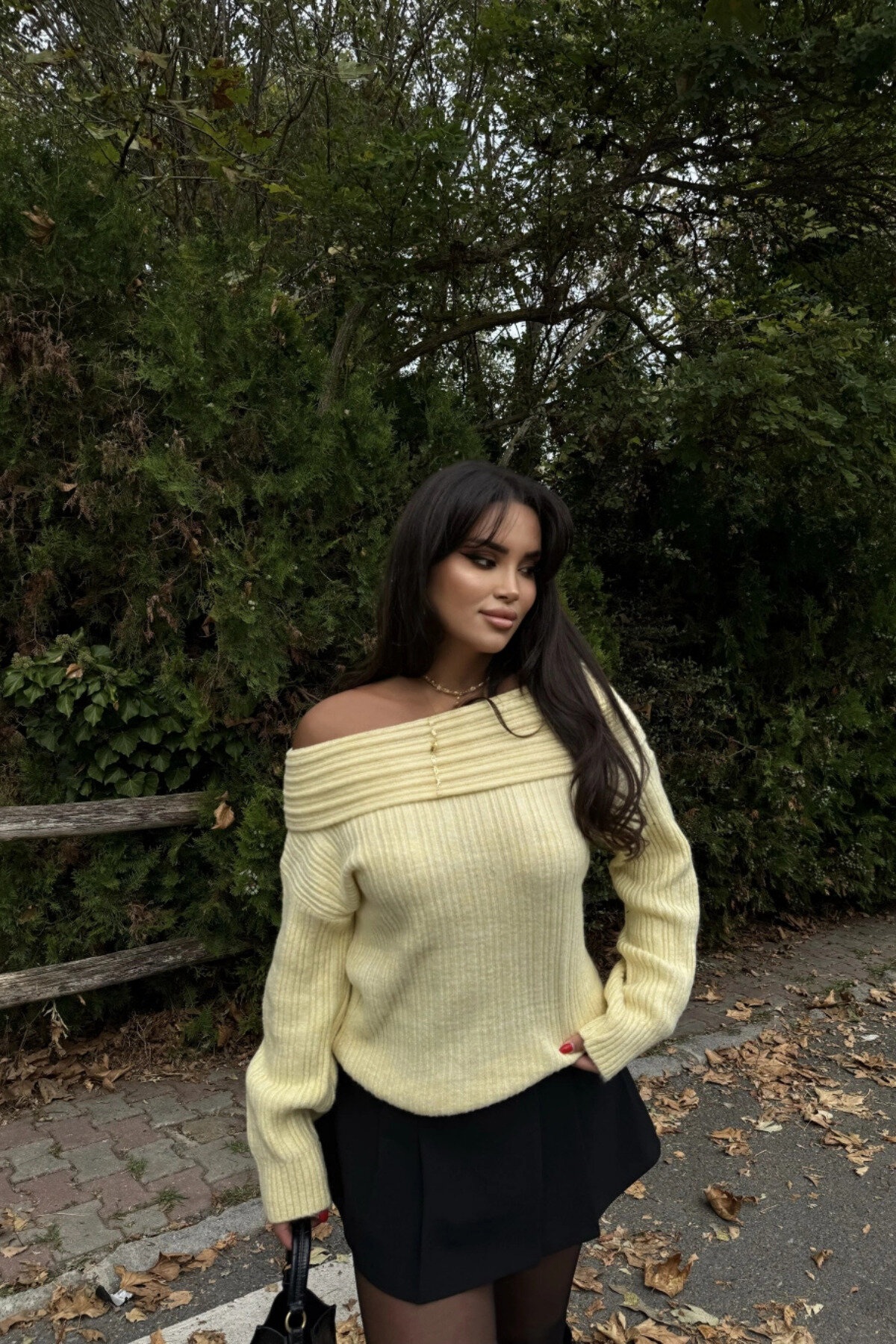 Yellow Boat Neck Knitted Sweater - MOZENA