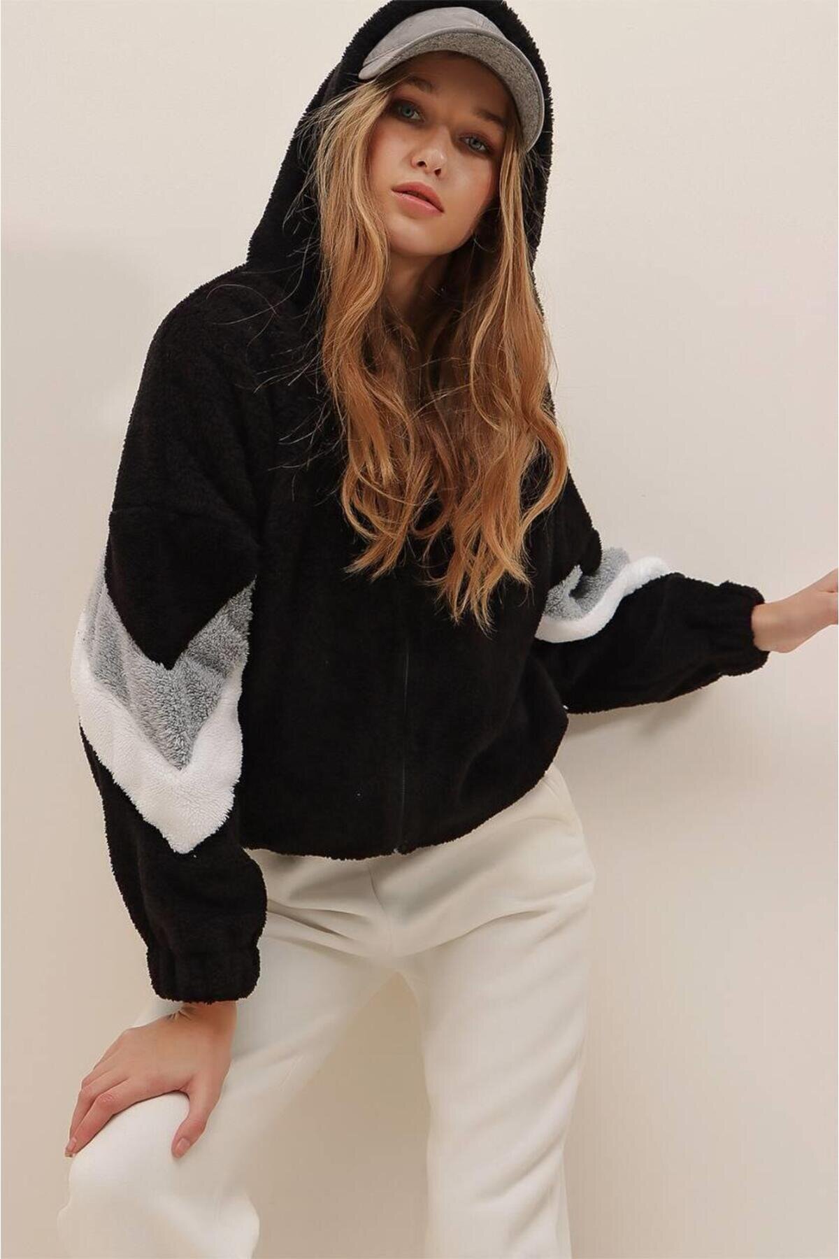 Black Trimmed Welsoft Jacket - RAWEA FASHİON