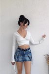 Beyaz Kruvaze Yaka Basic Dalgıç Kumaş Crop Bluz
