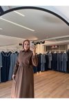 Kahverengi Yanları Bağlamalı Yelekli Süet Tesettür Elbise