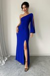 Saks Mavisi Uzun Tek Omuzlu Kollu Yırtmaç Detay Krep Kumaş Abiye Elbise