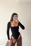 Siyah Kare Yaka Bodysuit