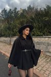Siyah Kemerli Buklet Kumaş Panço