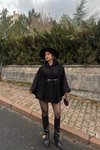 Siyah Kemerli Buklet Kumaş Panço