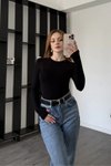 Siyah Parmak Geçmeli Basic Bluz