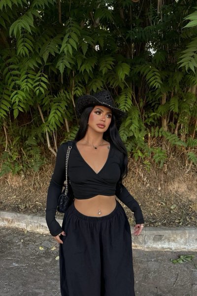 Siyah Kruvaze Yaka Scuba Crop Bluz
