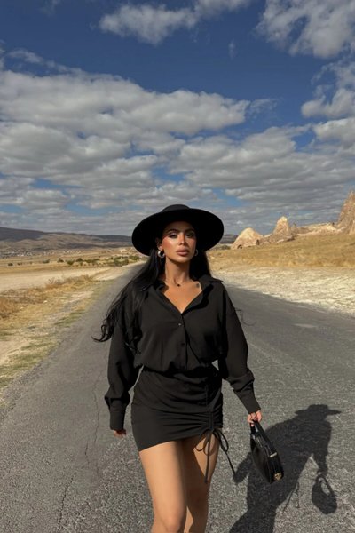 Siyah Mini Eteği Büzgülü Gömlek Elbise