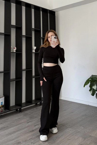 Siyah Parmak Geçmeli Tayt Basic Crop İkili Takım