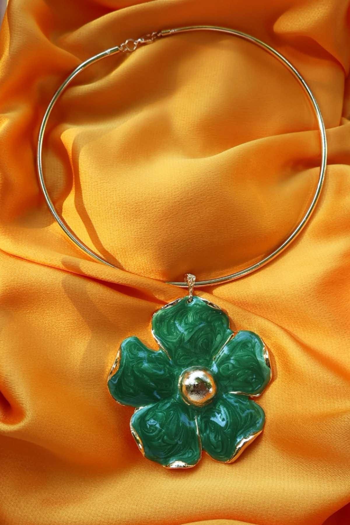 قلادة زهرة النار الخضراء - Byp Atelier