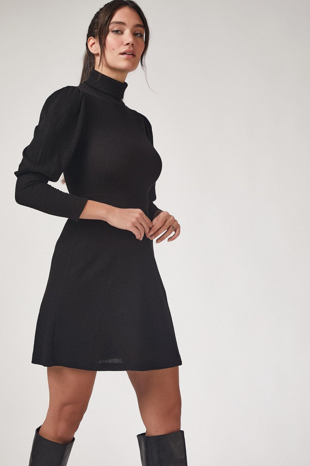 Siyah Balıkçı Yaka Likralı Örme Mini Elbise